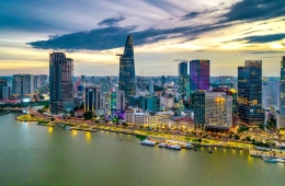 Kinh tế tăng trưởng trên 7%, vì sao nhiều người kêu kinh doanh khó khăn, nhiều mặt bằng ở phố trung tâm bị trả lại, cho thuê ế ẩm?