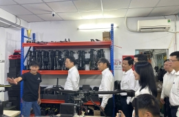 BA GÓC NHÌN VỀ CHUYẾN VIẾNG THĂM CÔNG TY DRONE RTR CỦA BỘ TRƯỞNG BỘ KHOA HỌC & CÔNG NGHỆ NGUYỄN MẠNH HÙNG.