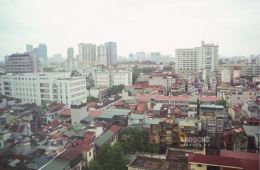 Giá bất động sản giảm, lãi suất và quy hoạch tiếp tục chi phối thị trường